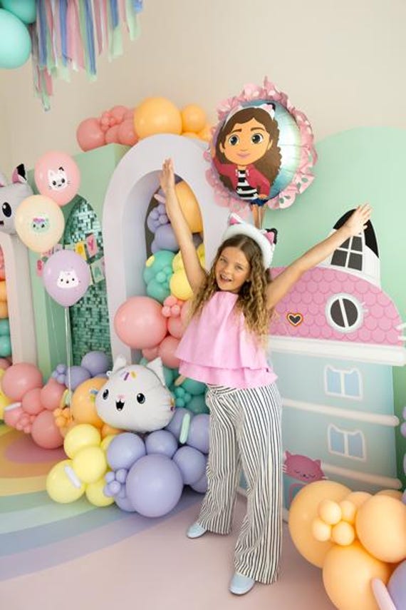Pack De 8 Globos De Látex Oficiales De Gabby's Dollhouse - 4 Globos Rosas Y 4 Morados Con Estampados De Gabby, Pandy Y P'Tichou Para Decoración De Cumpleaños