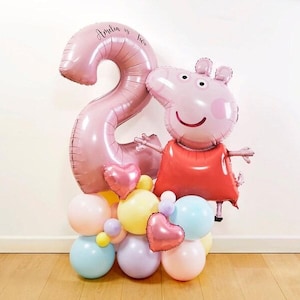 Scultura di palloncini di Peppa Pig fai da te, pila di palloncini di Peppa Pig, scultura di Peppa Pig, palloncino di Peppa Pig, palloncino di foil, decorazioni per feste