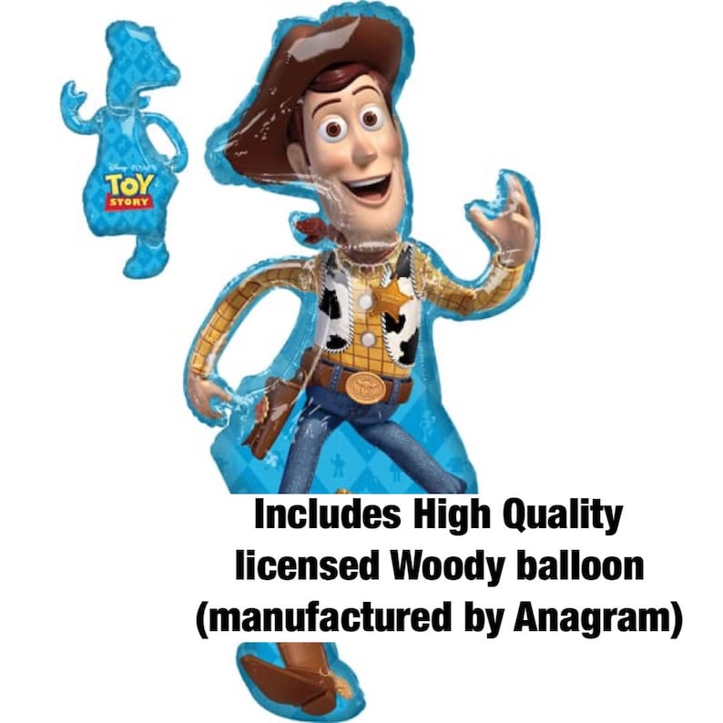 Puede incluir: Un globo con forma de Woody de la franquicia Toy Story. El globo presenta a Woody con su atuendo de vaquero, que incluye un sombrero marr&oacute;n, una camisa amarilla y vaqueros azules. Tambi&eacute;n es visible el texto "Includes High Quality licensed Woody balloon (manufactured by Anagram)".