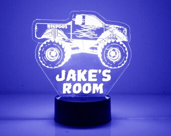 モンスタートラック ライトアップ、パーソナライズされたギフト、16 色の子供部屋 LED ナイトライト ランプ、無料の彫刻、リモコン、モンスタートラック ファンへのギフト