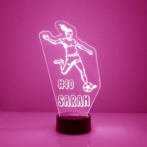 Jugador de fútbol Iluminar arte, Regalo personalizado, 16 colores LED Lámpara de luz nocturna de la habitación del niño, Grabado GRATIS, Control remoto, Regalo del equipo de fútbol