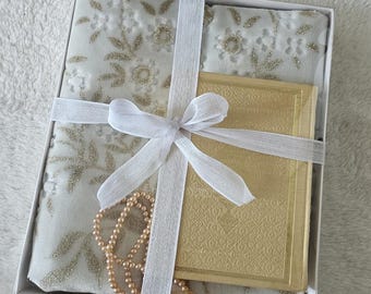 Customized Velvet Prayer Mat Set: Quran, Pearl Tasbih, Personalized Islamic Gift