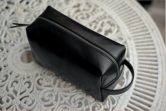Full-Grain Leather Wash Bag, Premium Men's Toiletry Bag, Black Leather Dopp Kit, Travel Toiletry Case