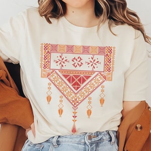 Arabic Palestinian Women Shirt Arab Ladies TShirt Gift For Moms Sisters aunts Best friend Authentic Arabic Traditional Design Tee for Her