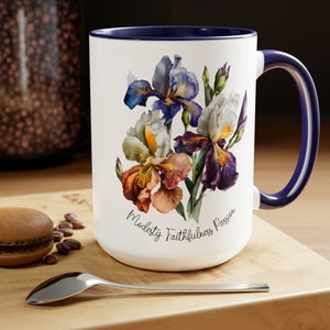 Birth Month Flower Mug Gift for February Birthday Iris Floral Coffee Cup Nature Flower Lover Mom Daughter Sister Grandma Wife Best Friend