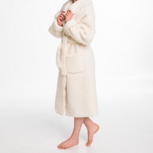 Wool Robe/ Unisex Soft Merino Wool Robe / Merino Wool Morning Dress Elegant woolen bathrobe with a hood, 100% Merino wool