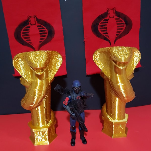 G.I. Joe COBRA Display Diorama Large Snake Column and Cobra Banner Stand Statue Gold Classified Series