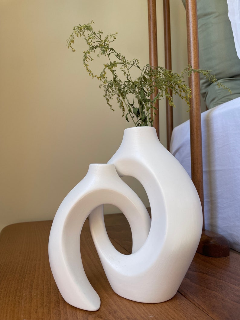 Set of 2 Circular Hollow Ceramic Vase, Clay Vase, Small and Large Circular Vase, Nordic Style Hollow Round Vase, Nordic Decor, Ceramic Vase image 4