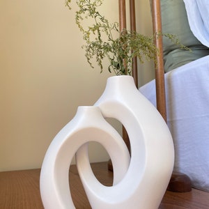 Set of 2 Circular Hollow Ceramic Vase, Clay Vase, Small and Large Circular Vase, Nordic Style Hollow Round Vase, Nordic Decor, Ceramic Vase image 6