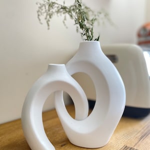 Set of 2 Circular Hollow Ceramic Vase, Clay Vase, Small and Large Circular Vase, Nordic Style Hollow Round Vase, Nordic Decor, Ceramic Vase image 5