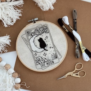 DIY Anfänger Stickerei Tarot Karte der Mond - Katzen Tarot Karte Erwachsene Basteln - Anfänger Stickerei Design - 6-Zoll-Stickrahmen - Einfaches Design -