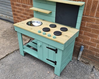 Fully planed single bowl mud kitchen with play oven / cupboard