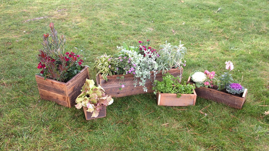 DIY Rustic Reclaimed Wood Planter Box - Etsy