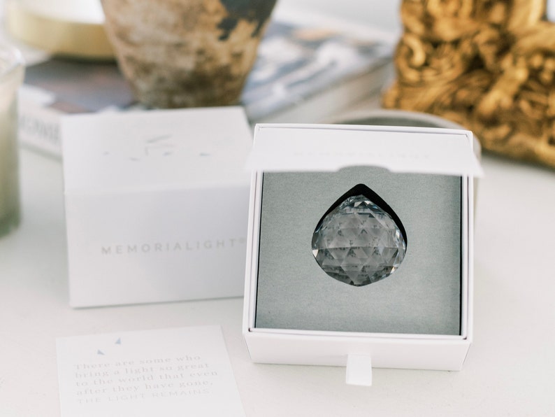 Memorialight modern sympathy gift, loss of father, mother, child, sad fathers day, memorial day, grief crystal, bereavement, remembrance, mothers day, christmas, last minute gift, urn, funeral, best 2024 sympathy gift, miscarriage, dog cat loss, hope