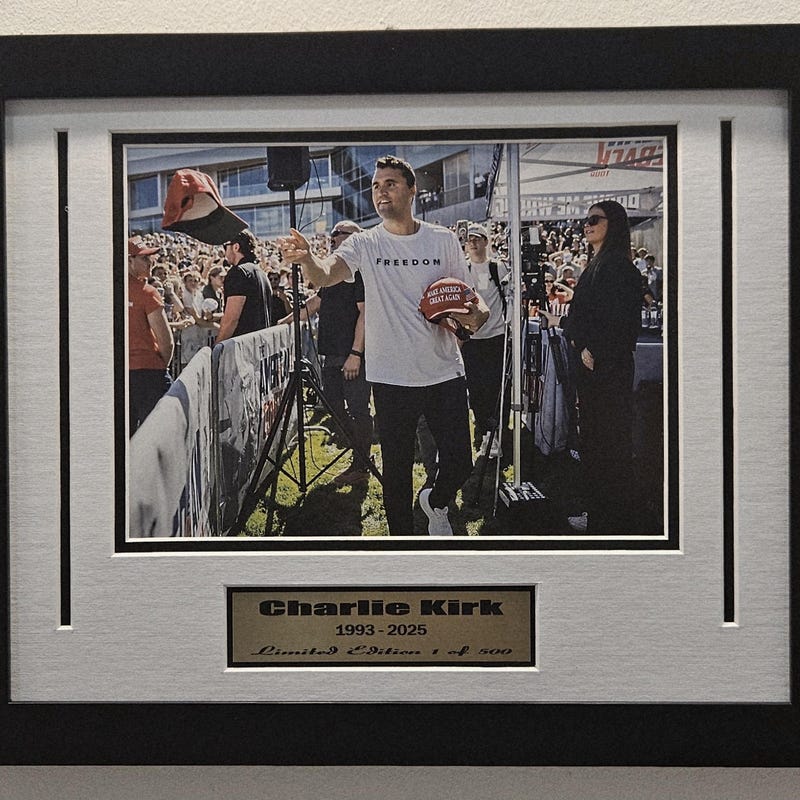CHARLIE KIRK Signed Photo COA Hologram main image 1