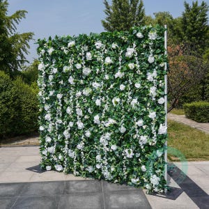 VENDITORE USA! SCONTO DEL 40%! Tessuto da parete con fiori bianchi e verdi 5D da 8*8 piedi, tenda da parete arrotolabile artificiale, fondale floreale con borsa portaoggetti