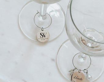Engraved Wine Glass Charm for Wedding, Name Tag for Bridal Parties, Winery Promo product, Personalized drink marker, Elegant silver wine tag