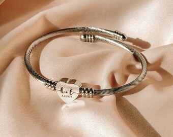 Name heart bangle for mom, Heart Cable Bracelet with initials, Anniversary gift girlfriend, Silver jewelry bridesmaid, grandma birthday gift
