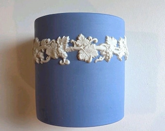 Wedgwood Jasperware Lavender / Blue Cigarette Holder