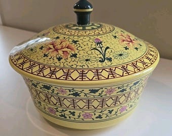 Asian Japanese Ceramic Pottery Serving Pot w/ Lid Makers Mark Yellow Floral