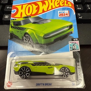 Hot Wheels - Green- HW Modified 4/10 Drift'n Break 35/250