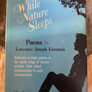 Première édition, 1971, livre de poésie vintage : While Nature Sleeps - par Lawrence J. Kinsman | DJ DJ