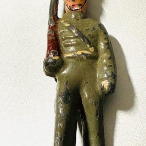 Vintage toy- lead British Toy Soldier-circa 1950