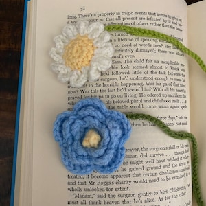 Crochet flower Bookmark -Handmade- Flower bookmark -Knitted Gifts - For Book Lovers gift