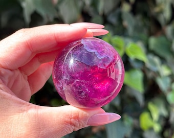 Magenta Fluorite Sphere for Third Eye or Crown Chakra Purple Fluorite Sphere Home Decor Fluorite Love Crystal for Focus Mental Clarity FRS11