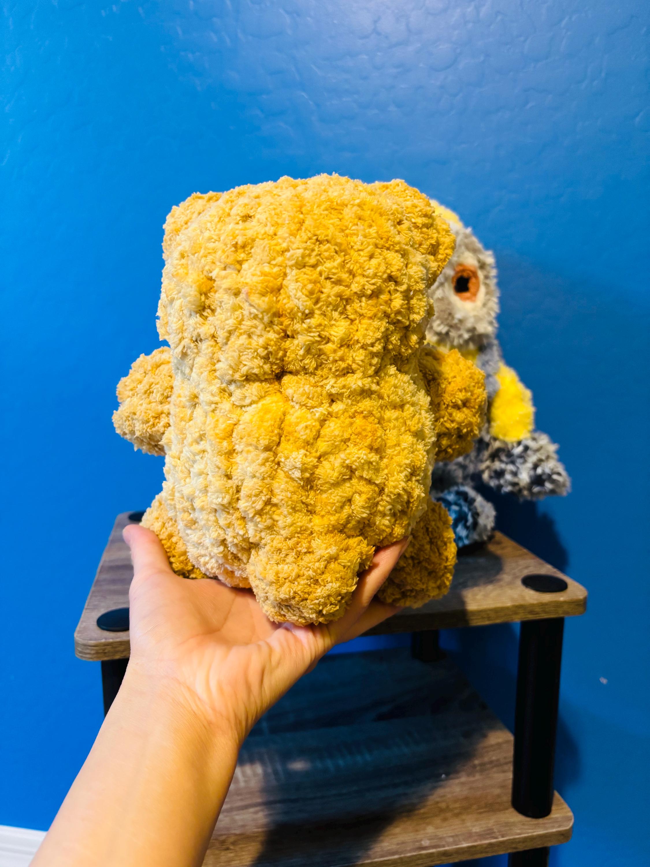 Hand Knit a Chunky Minion | Minion Plushie | Chunky Hand Knitting