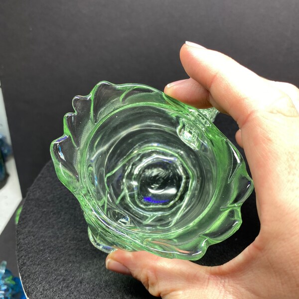 Uranium green fish dish (medium glow)