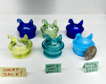 NEW COLOR  Buy 6  mini hens get one free ! chickens.4 uranium - Please read description!