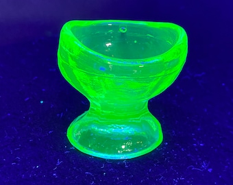 Uranium glass Vaseline eyewasher