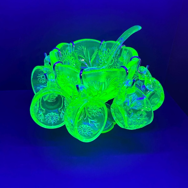 DELUXE Uranium glass Vaseline mini punch bowl set nice glow PERFECT GIFT bright glow glowy 8 cups and ladle