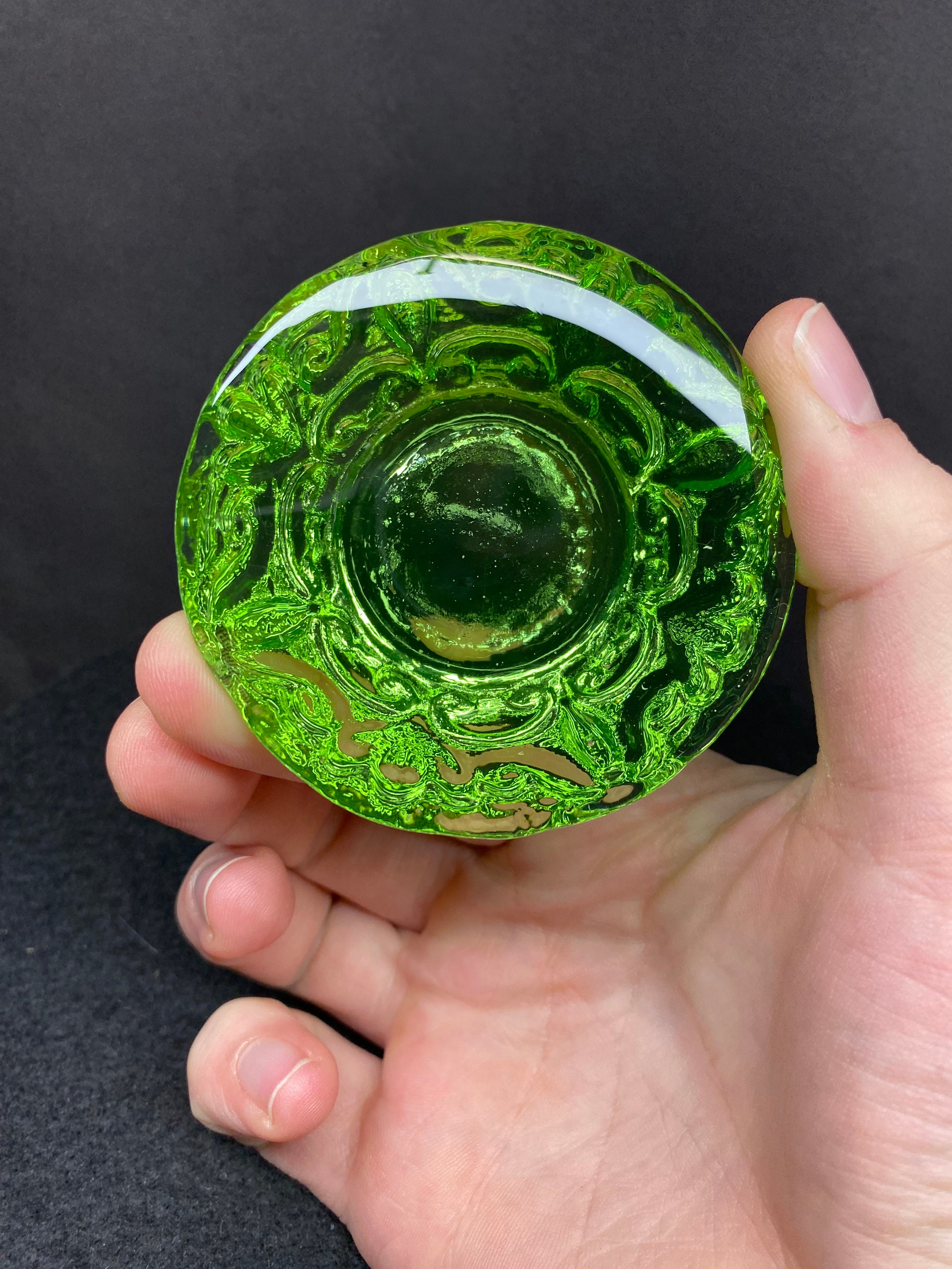 マ*ル様 円形蓋付き陶器 緑色模様 Uranium Glass Jumbo Marble Holder (marble Not Included) - Etsy