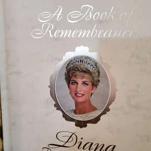 Prince Charles & Princess Diana wedding doll set Vintage 1982 Plus A Book of Remembrances Princess Diana, Hard cover image 7