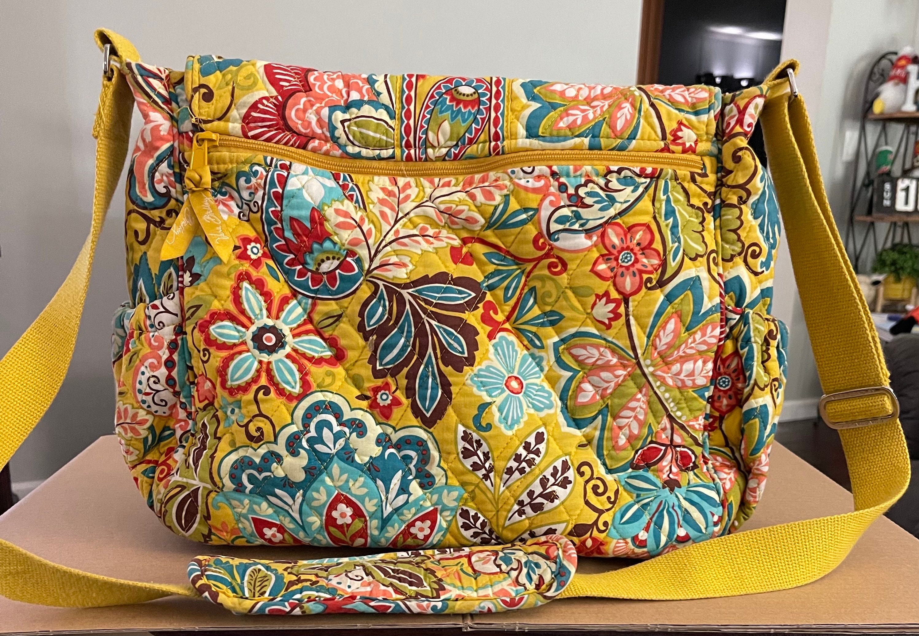 イエローフラワー柄のバルドゥリバッグ Vera Bradley Provencal Messenger Baby Diaper Bag Yellow Floral - Etsy
