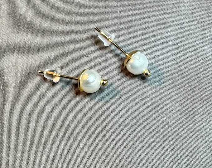 White freshwater pearl post earrings-gold post earrings-Handmade stud earrings-gifts for her
