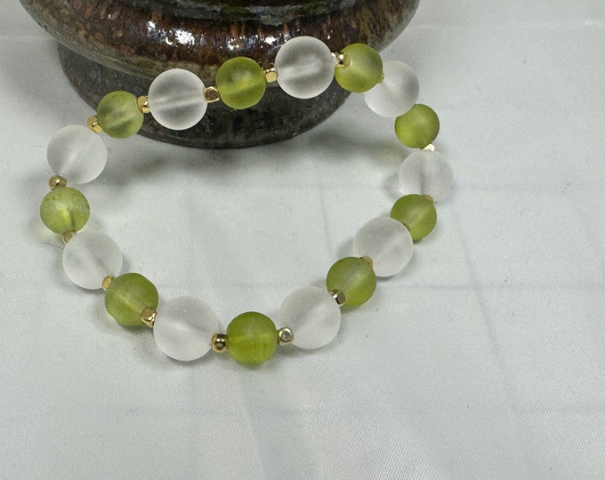Matte white and green beaded bracelet-gold spacer bracelet-elastic stretch bracelet