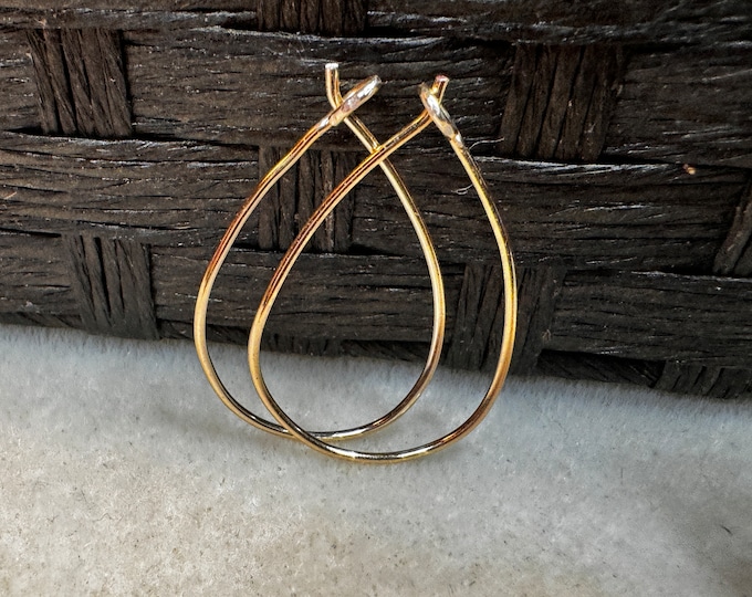 Gold wired earrings-oval-shaped hoop earrings-minimalist earrings-gifts for her or him-simple earrings
