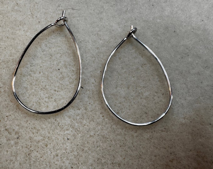 Silver wired earrings-oval-shaped hoop earrings-minimalist earrings-gifts for her or him-simple earrings