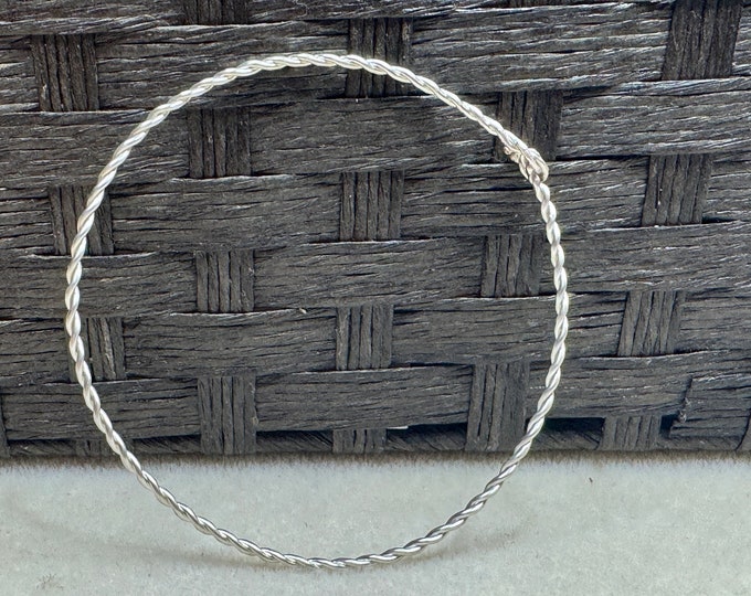 Twisted bangle bracelet-textured silver bracelet-silver wire bracelet-layered bracelet-lightweight-Size 7.5”-16 gauge thickness