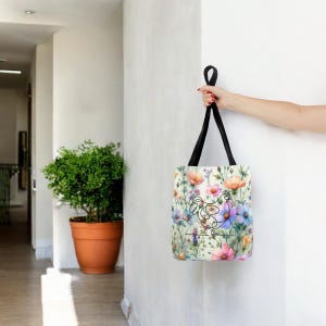 Sac fourre-tout aquarelle de fleurs sauvages sur une ligne minimaliste, impression de poulet, design floral intégral, sac en toile élégant et respectueux de l'environnement