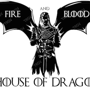 Puede incluir: Ilustración en blanco y negro de una persona con cabello largo y una espada, de pie con las alas extendidas detrás de ella. Las alas están etiquetadas como "Fire" y "Blood" con el texto "And" en el medio. El texto "House of Dragon" está en la parte inferior de la imagen.