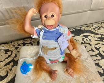 Baby Boy Orangutan di L'Arianne Harris