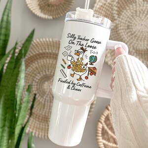 Teacher Tumbler, Personalized Back To School Gift, Custom 40oz Tumbler with Handle, Teacher Appreciation Cup, End Of Year Teacher Travel Mug