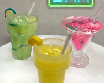Dollhouse Cocktails | Miniature Cocktails | Miniature Beverages | Miniature Drinks | 1:12 scale