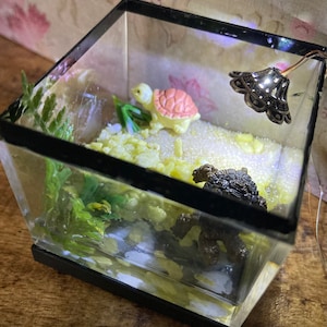 Dollhouse Turtle Tank Miniature Pets Dollhouse Aquarium Miniature Pets Dollhouse Animals Miniature Terrarium 1:12 Scale image 4