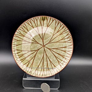 Jill Pryke Plate Spirograph Like Pattern Green Oatmeal like Glaze