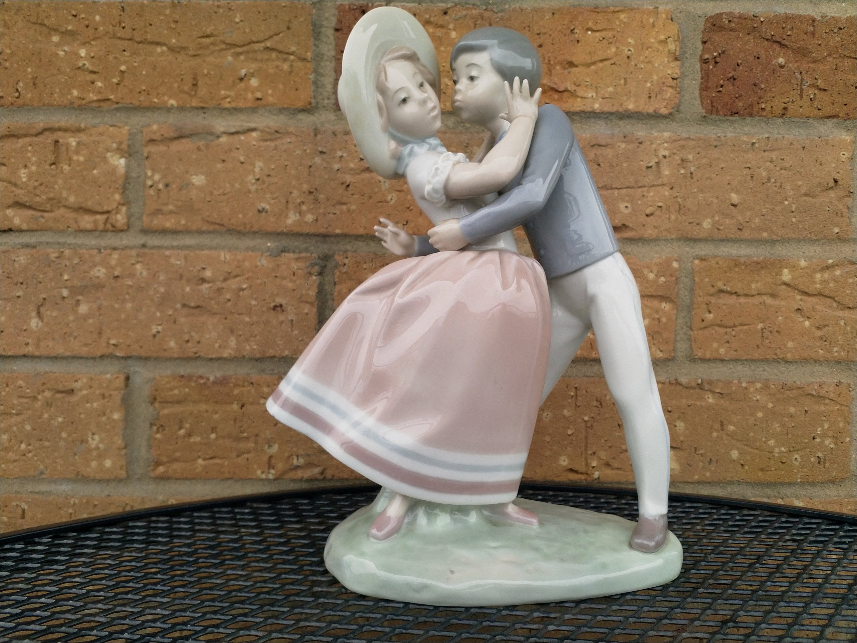 Lladro Precocious Love Model 4856 in Gloss Retired - Etsy